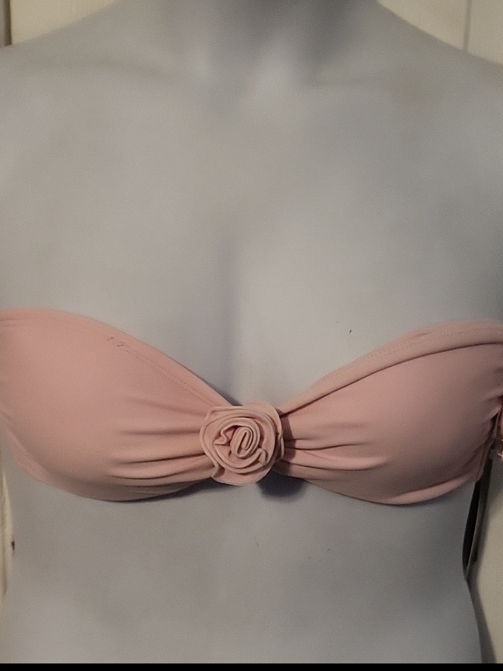 NWT wild fable bandue bikini top with removable rosette